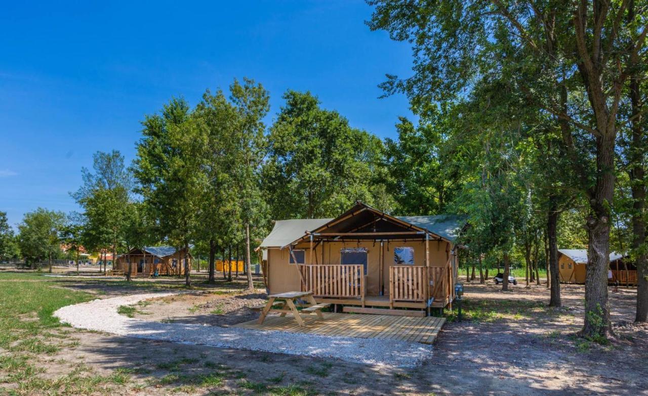 Agriturismo Tenuta Regina - Glamping Luxury Lodges And Apartments Palazzolo dello Stella Eksteriør bilde