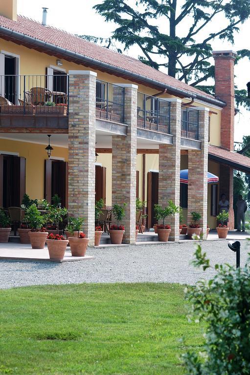 Agriturismo Tenuta Regina - Glamping Luxury Lodges And Apartments Palazzolo dello Stella Eksteriør bilde