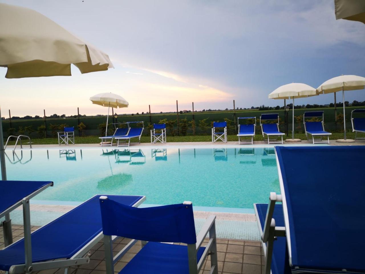 Agriturismo Tenuta Regina - Glamping Luxury Lodges And Apartments Palazzolo dello Stella Eksteriør bilde
