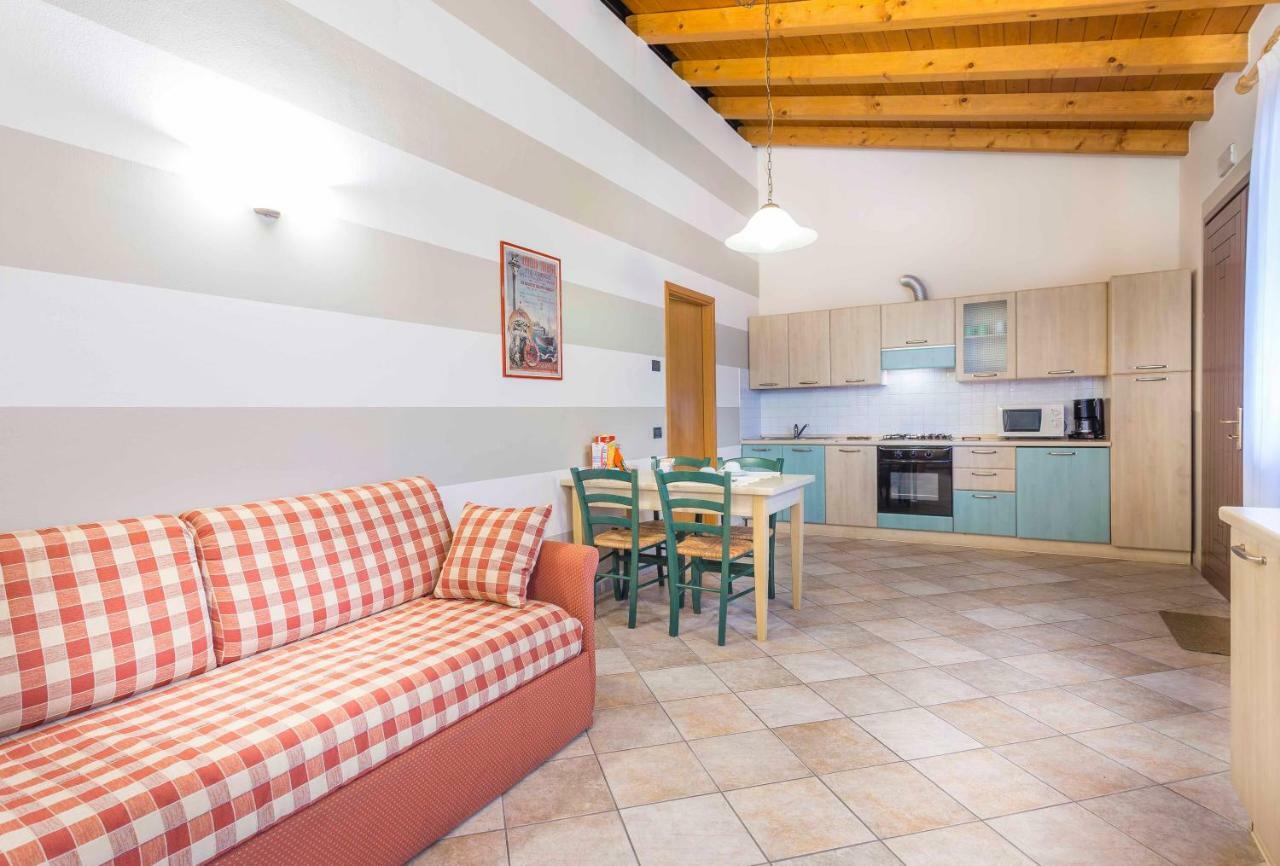 Agriturismo Tenuta Regina - Glamping Luxury Lodges And Apartments Palazzolo dello Stella Eksteriør bilde