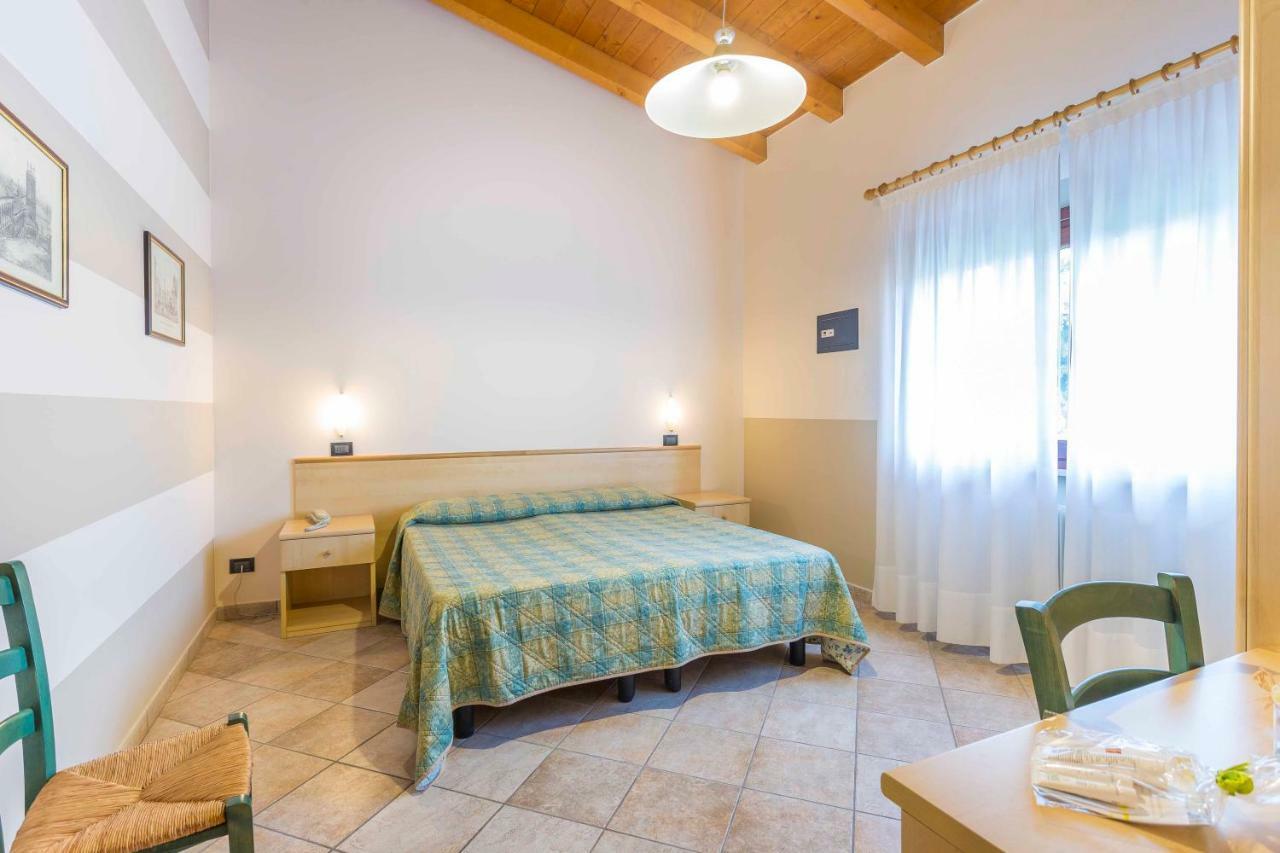 Agriturismo Tenuta Regina - Glamping Luxury Lodges And Apartments Palazzolo dello Stella Eksteriør bilde
