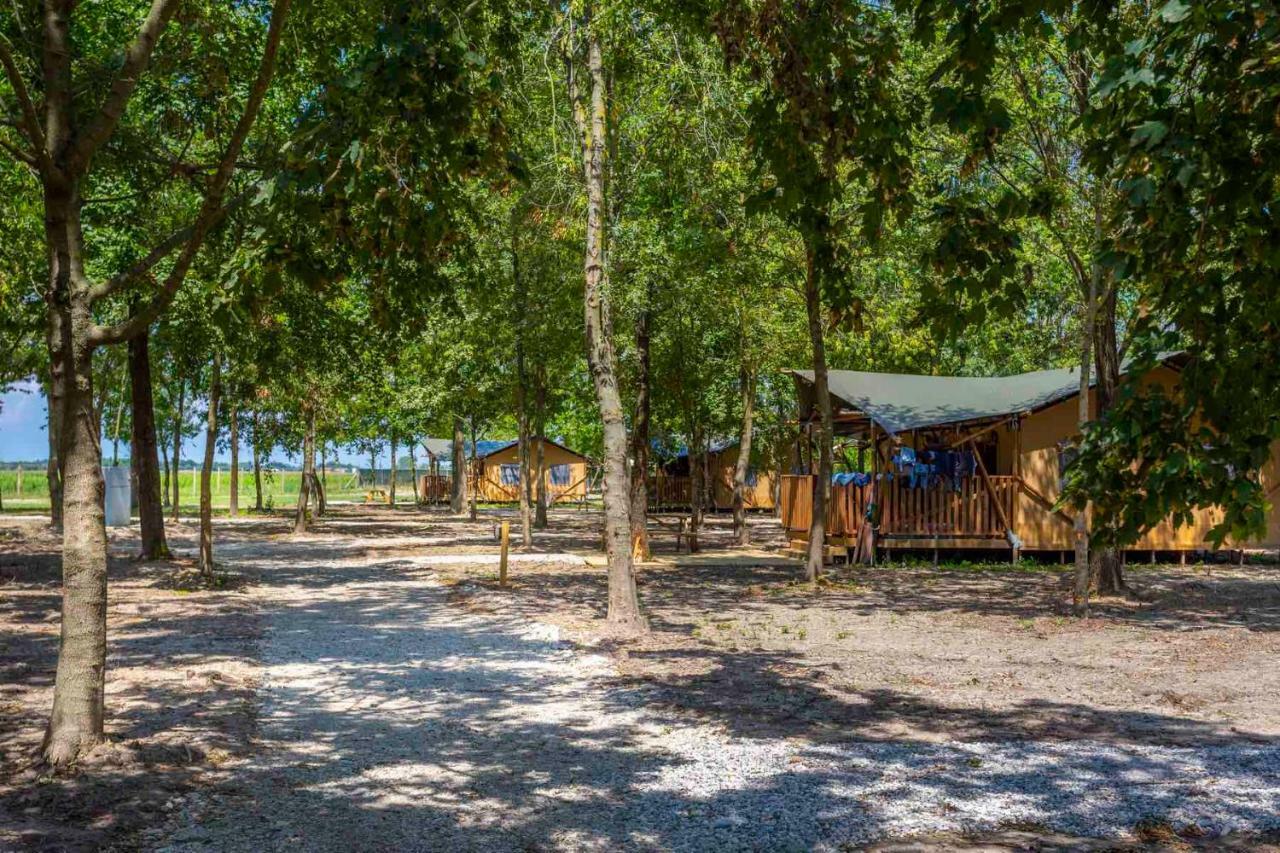 Agriturismo Tenuta Regina - Glamping Luxury Lodges And Apartments Palazzolo dello Stella Eksteriør bilde